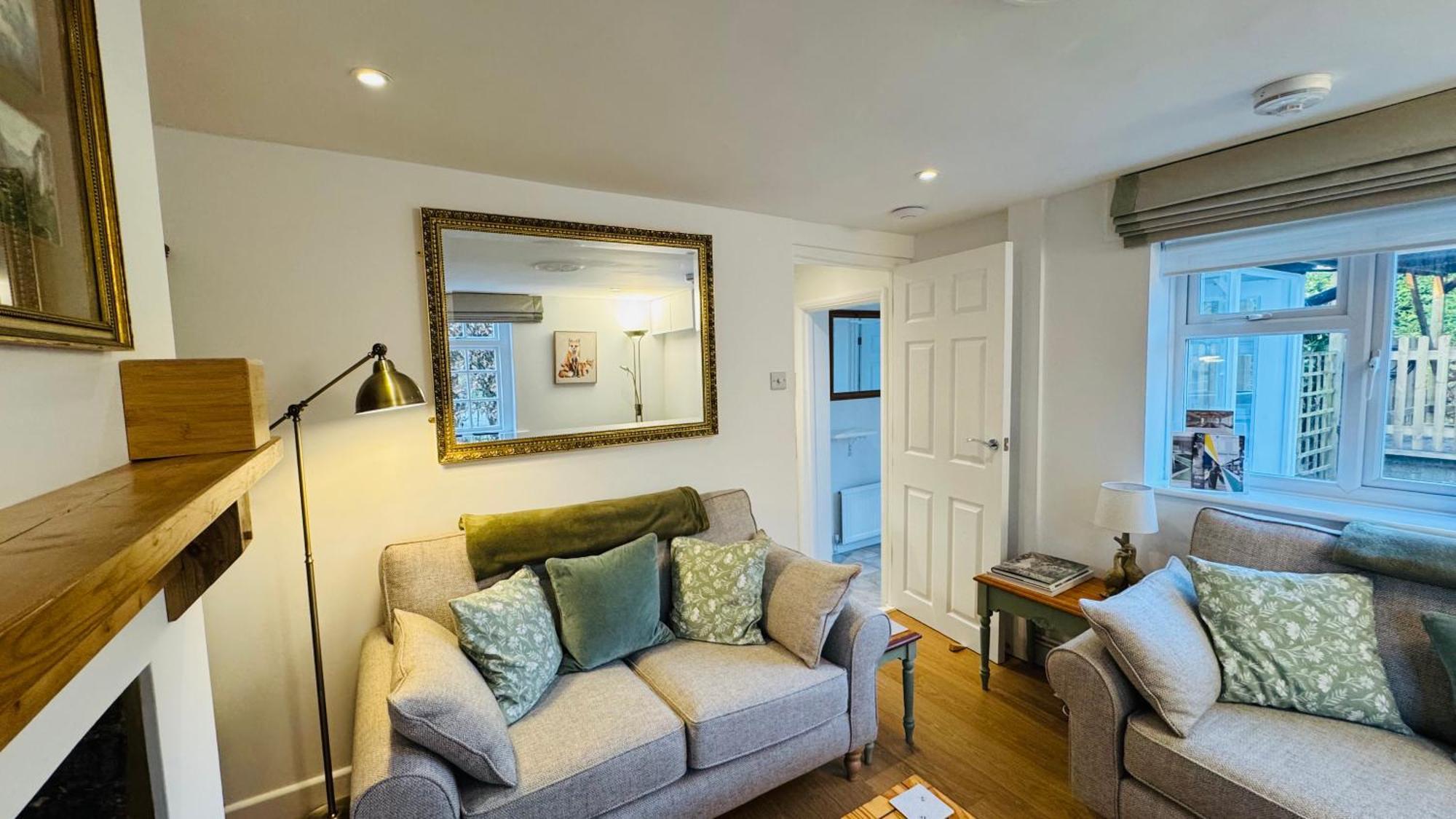 3 Bed Spa Cottage Southwater Buitenkant foto